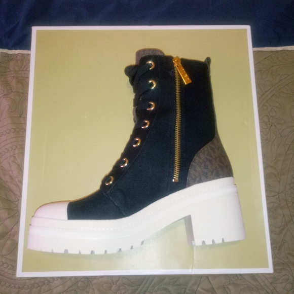 Michael Kors Corey Bootie - Picture 10 of 11